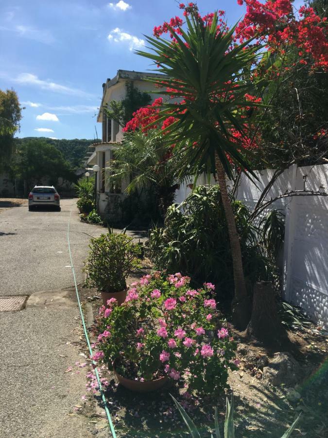 Residence La Quiete Тауреана Экстерьер фото